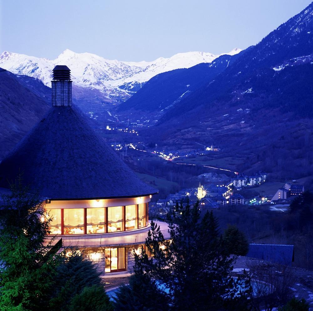 Parador De Vielha Exterior photo